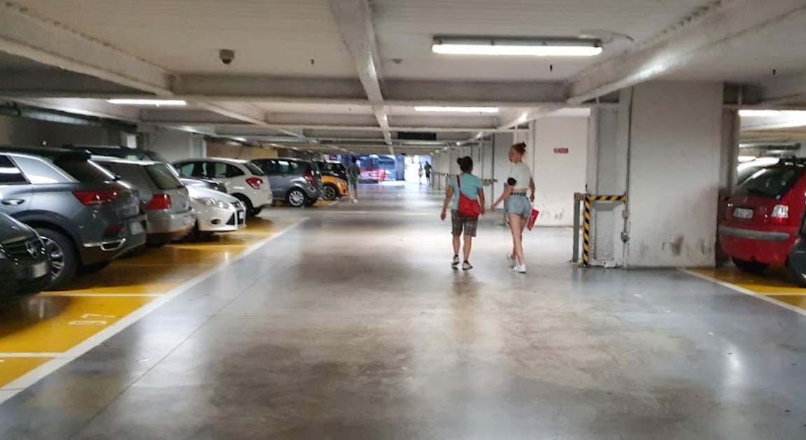 Parking Palafiori